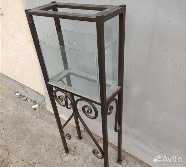 Подставка для аквариума + аквариум