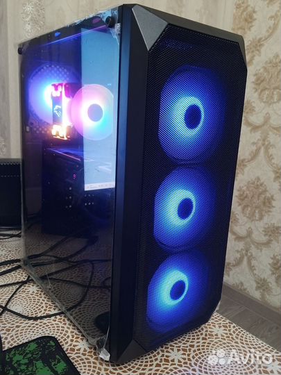 Игровой компьютер в сборе