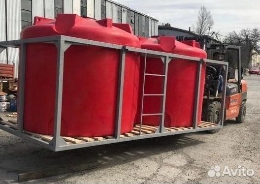 Пластиковая емкость