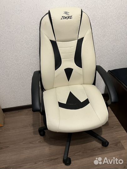 Компьютерное кресло