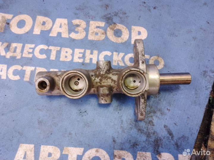 Главный тормозной цилиндр. Mitsubishi Grandis