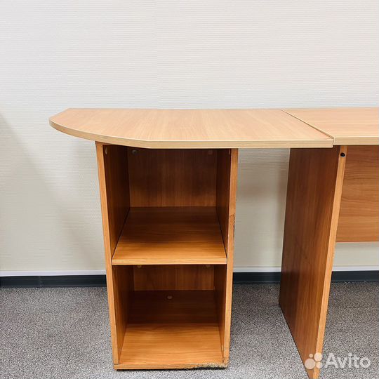 Стол офисный