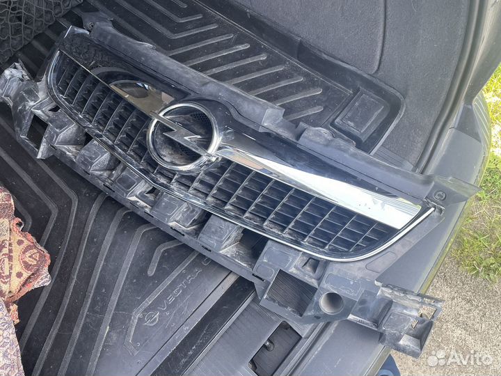 Решетка радиатора вектра С рестайл