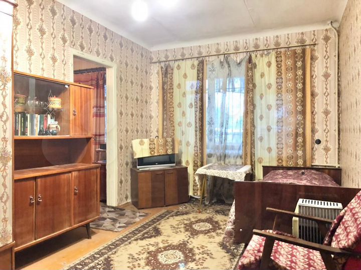 2-к. квартира, 42,3 м², 1/3 эт.