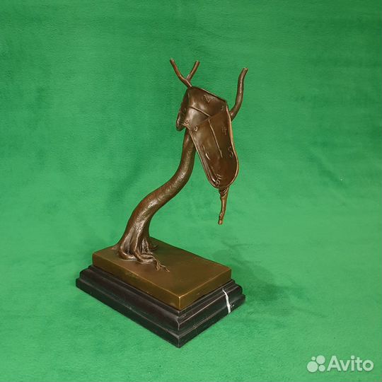 Бронзовая статуэтка Утекающее время Сальвадор Дали