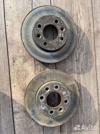 Тормозные диски переднее Renault Megan 1 1.2