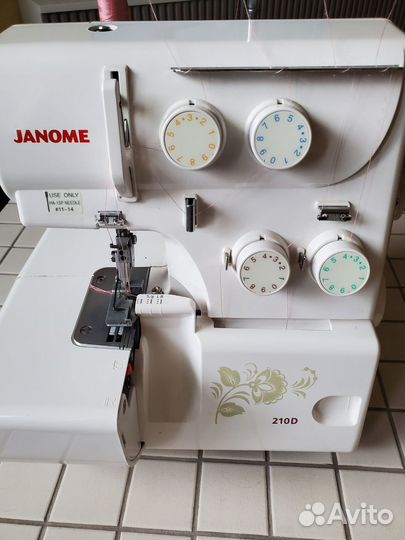 Оверлок janome 210d