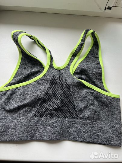 Спортивные вещи женские