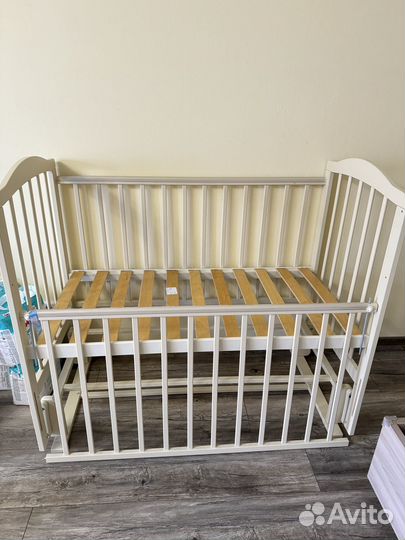 Детская кроватка новая с матрасом