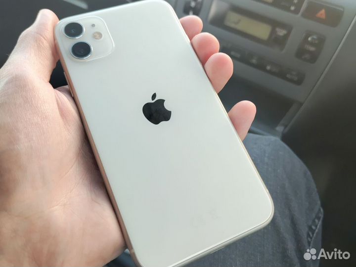 iPhone 11, 64 ГБ