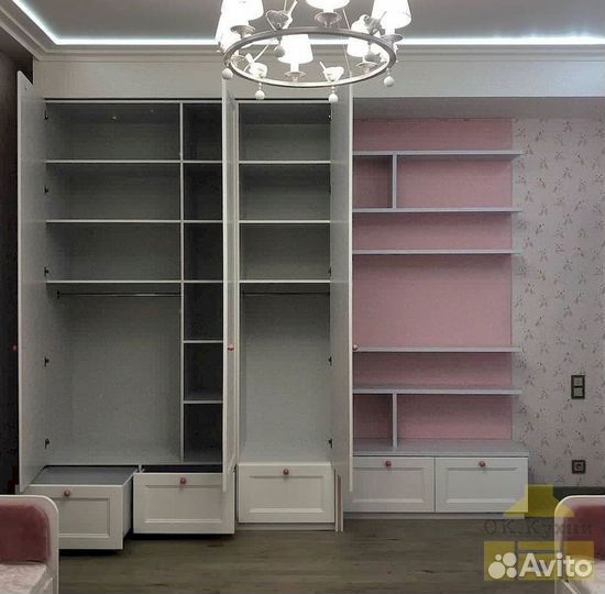 Дверный шкаф