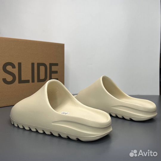 Тапочки Adidas Yeezy slide bone