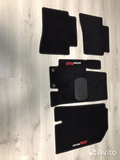 Автомобильные коврики ворсовые