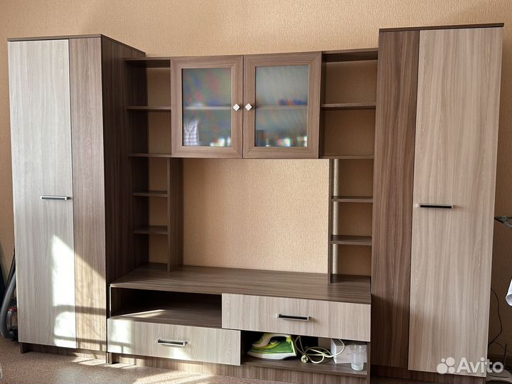 Стенка в гостиную