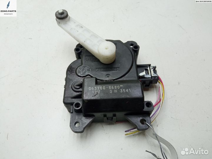 Моторчик заслонки отопителя 0637008680 на Toyota Avensis (2003-2008)