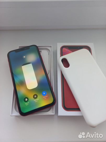 Телефон iPhone XR 128gb красный идеал