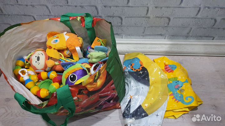 Игрушки погремушки подвески пакетом для малышей