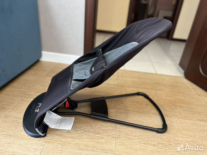 Шезлонг babybjorn