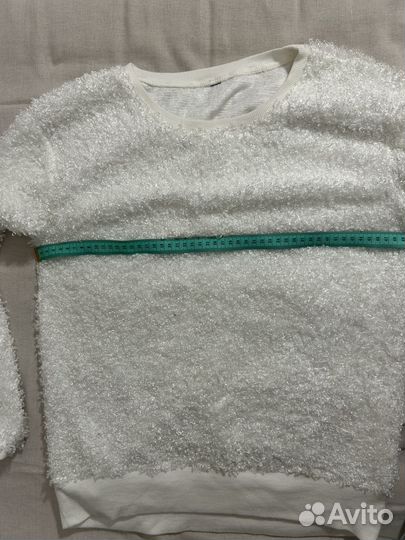 Пушистый свитшот белый