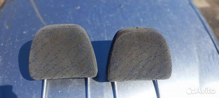 Подголовники на priora