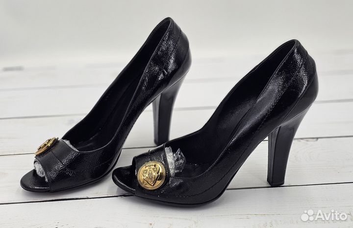 Туфли босоножки Gucci Италия 39р