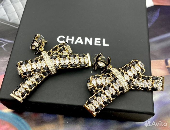 Комплект женский серьги колье брошь Chanel