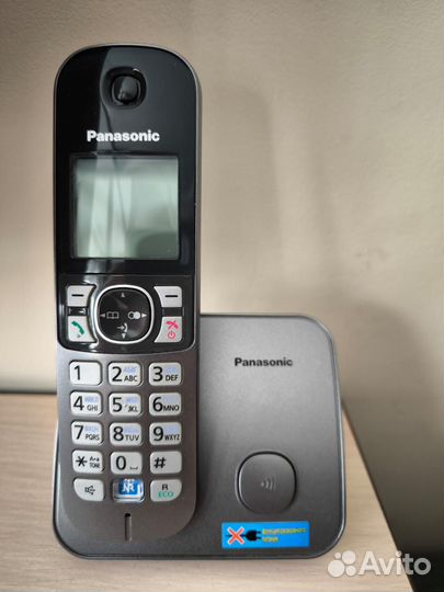 Телефон беспроводной Panasonic KX-TG6811RUM