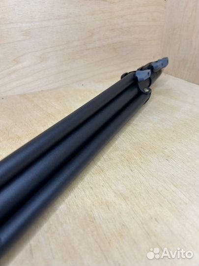 Штатив усиленный 210см универсальный