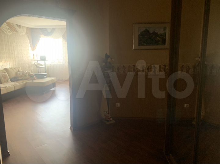 2-к. квартира, 85 м², 7/16 эт.