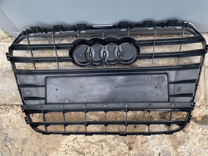 Решетка радиатора Audi