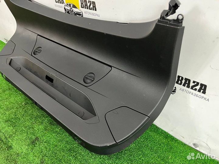 Обшивка крышки багажника нижняя BMW 3, BMW 4