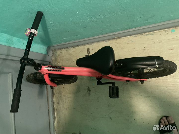 Детский велосипед трехколесный бу(италия)