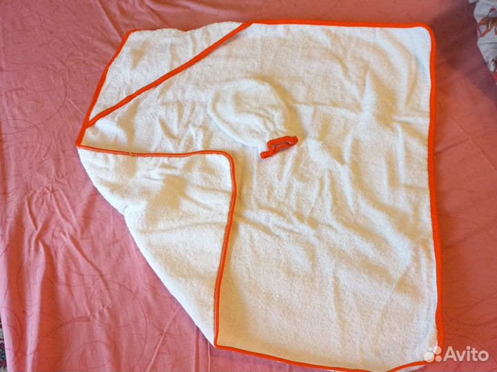 Детские многоразовые трусики, слюнявчики, уголок