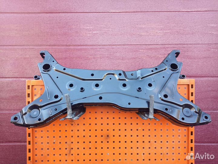 Балка рычаг Mitsubishi Outlander xl