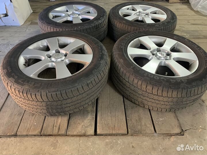 Продаю колеса в сборе 235/55 R17