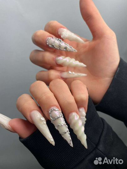 Наращивание, корейский маникюр, креативный дизайн