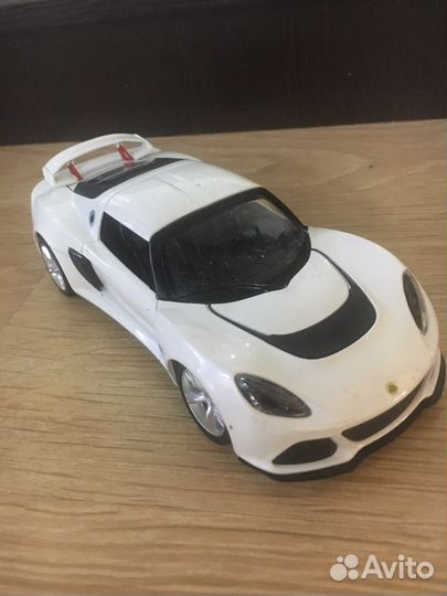 Машина Лотус