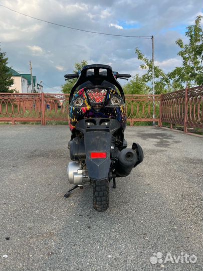 Скутер Vento corsa