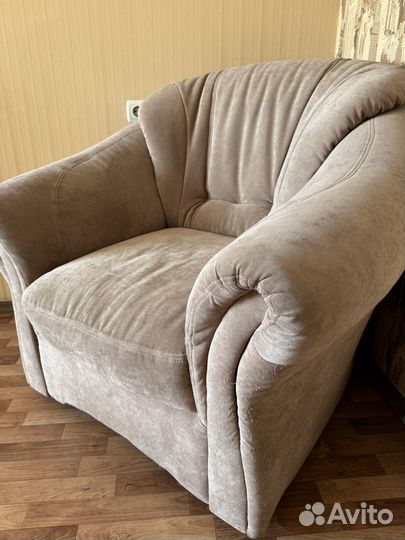Диван и кресло
