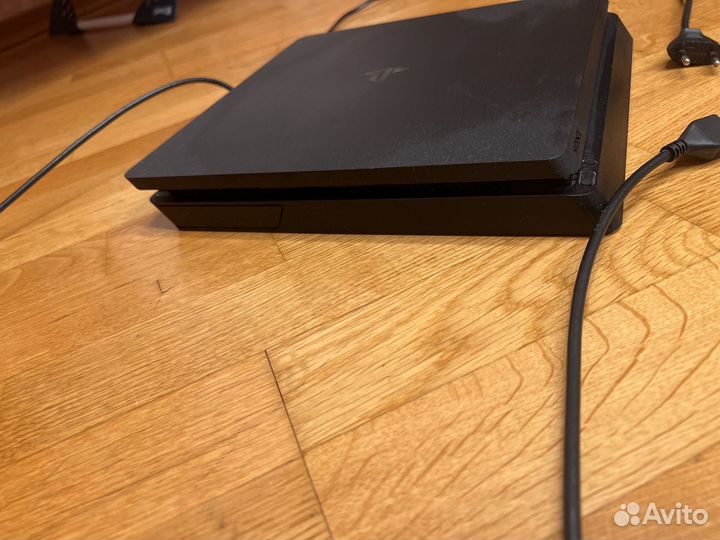 Игровая приставка PS4 500GB