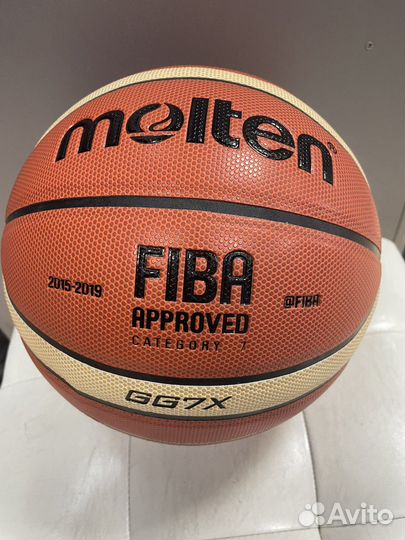 Баскетбольный мяч Molten GG7X