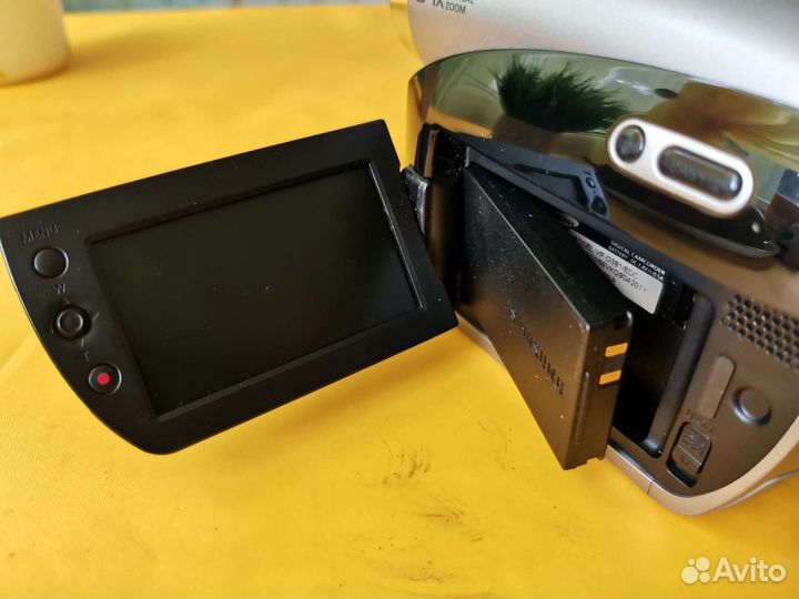 Видеокамера Samsung mini DV