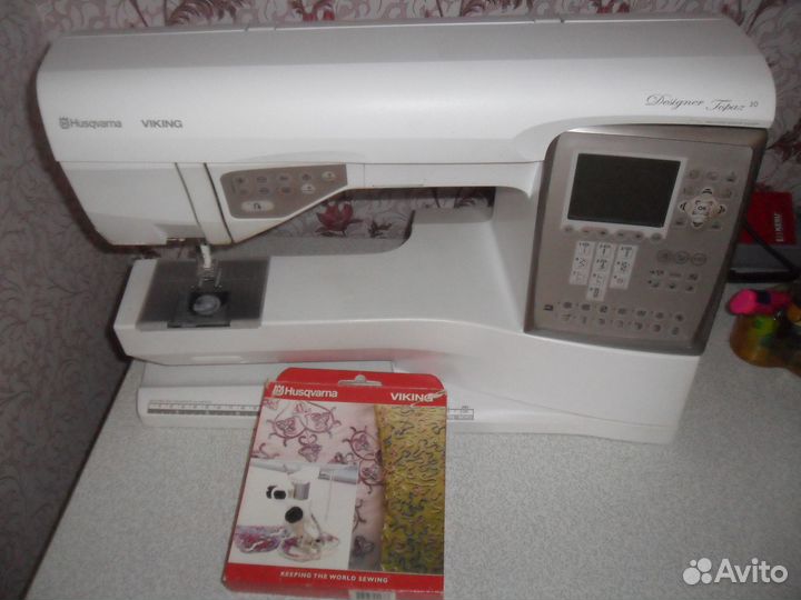 Швейно-вышивальная машина Husgvarna Topaz 30