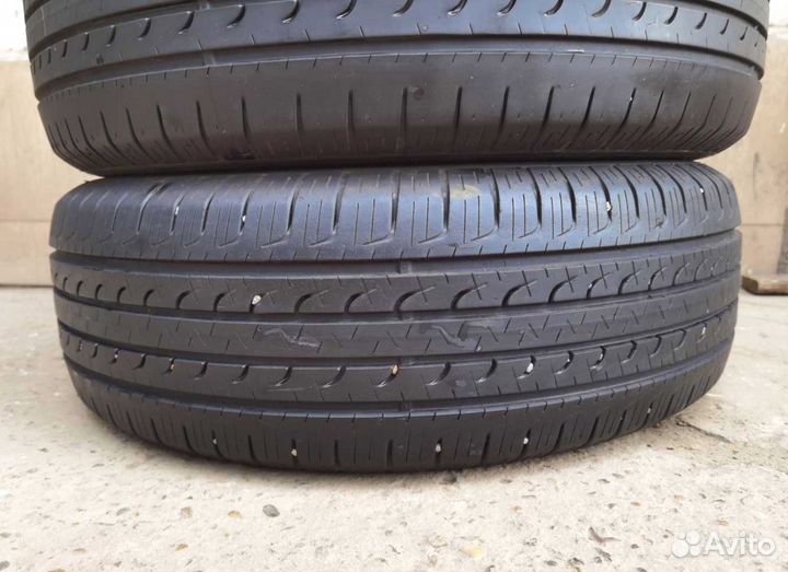 Goodyear EfficientGrip SUV 4x4 215/60 R17 96H
