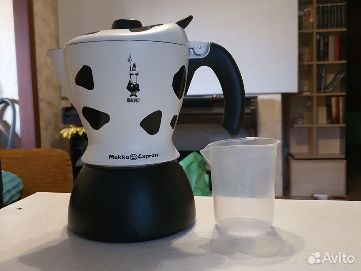 Гейзерная кофеварка bialetti mukka express