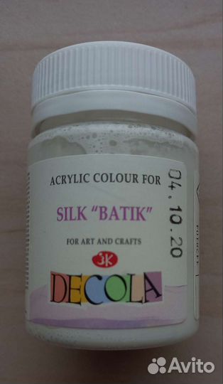 Акриловая краска белая