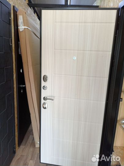 Дверь входная металлическая