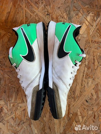 Сороконжки Nike Tiempo