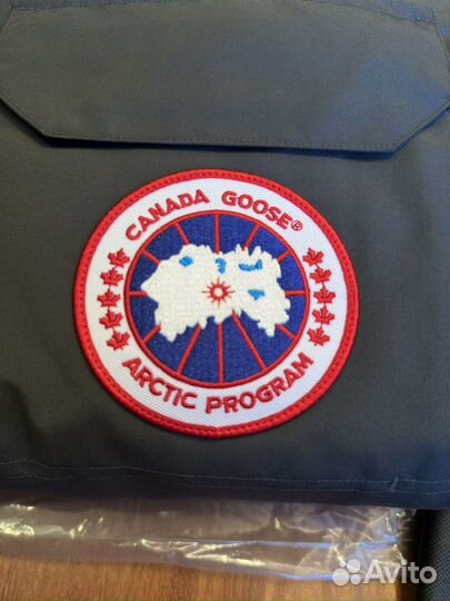 Пуховик Canada Goose