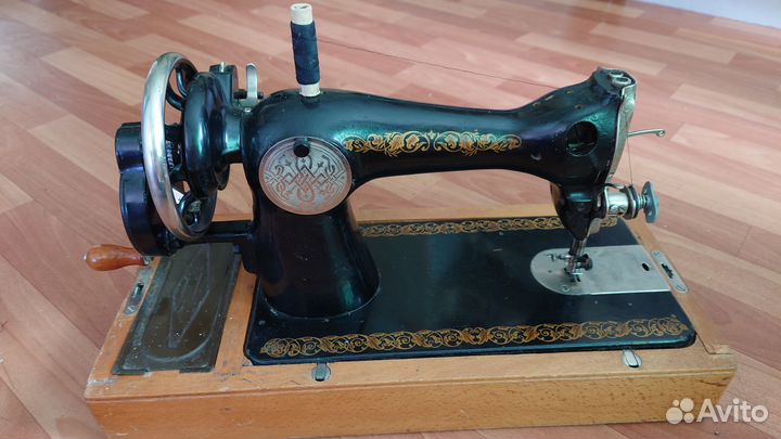 Швейная машинка пмз им. Калинина